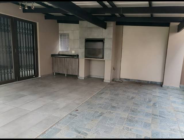 3 BEDROOM HOUSE FOR SALE IN GEELHOUTPARK